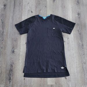 Adidas Men's Black T-Shirt